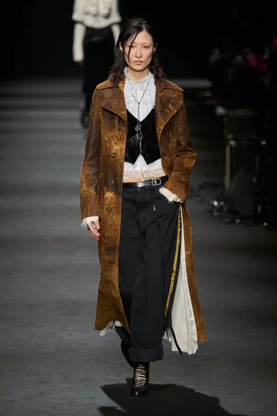 Look 22